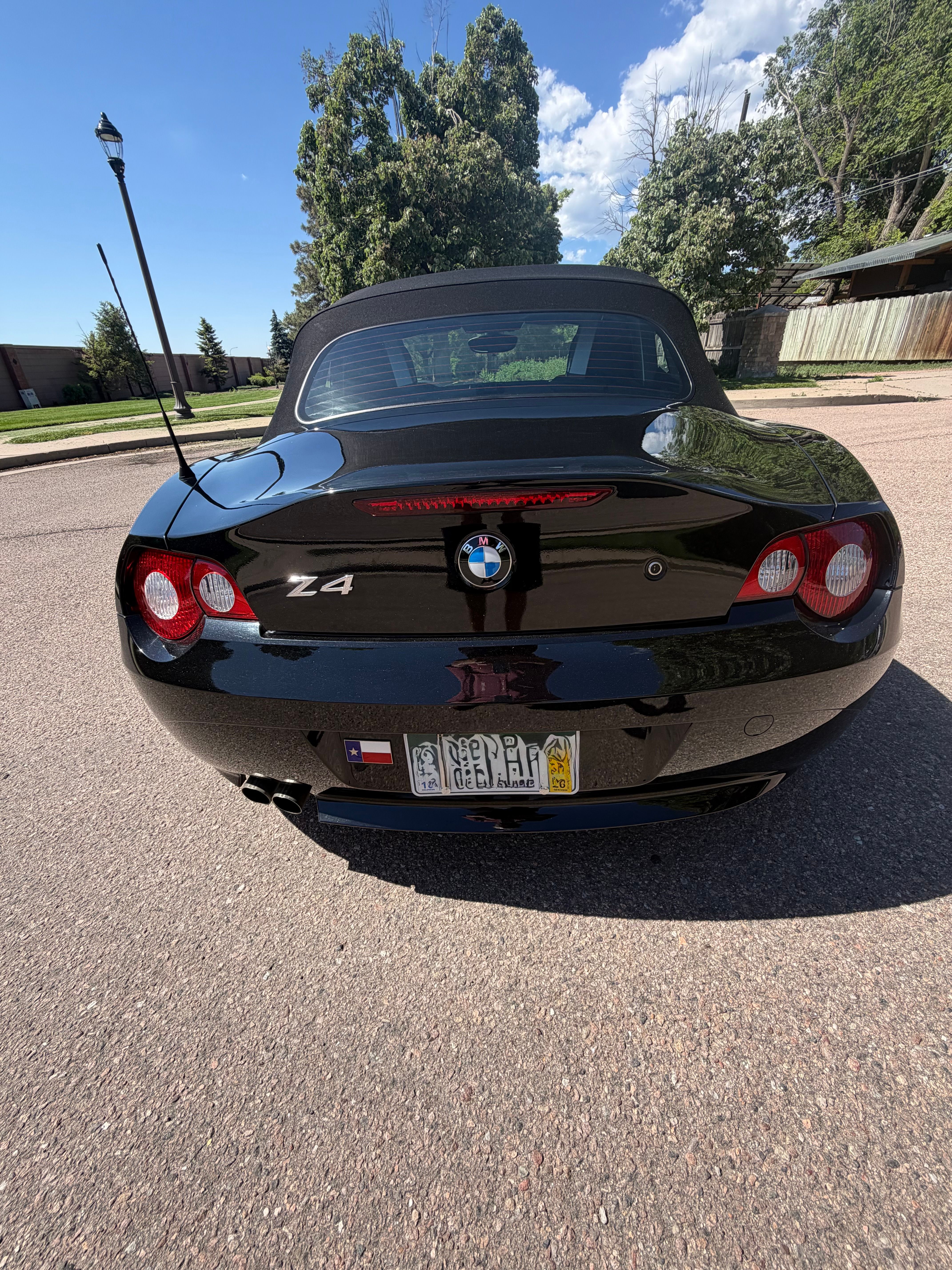 Used 2005 BMW Z4 3.0i RWD image 11
