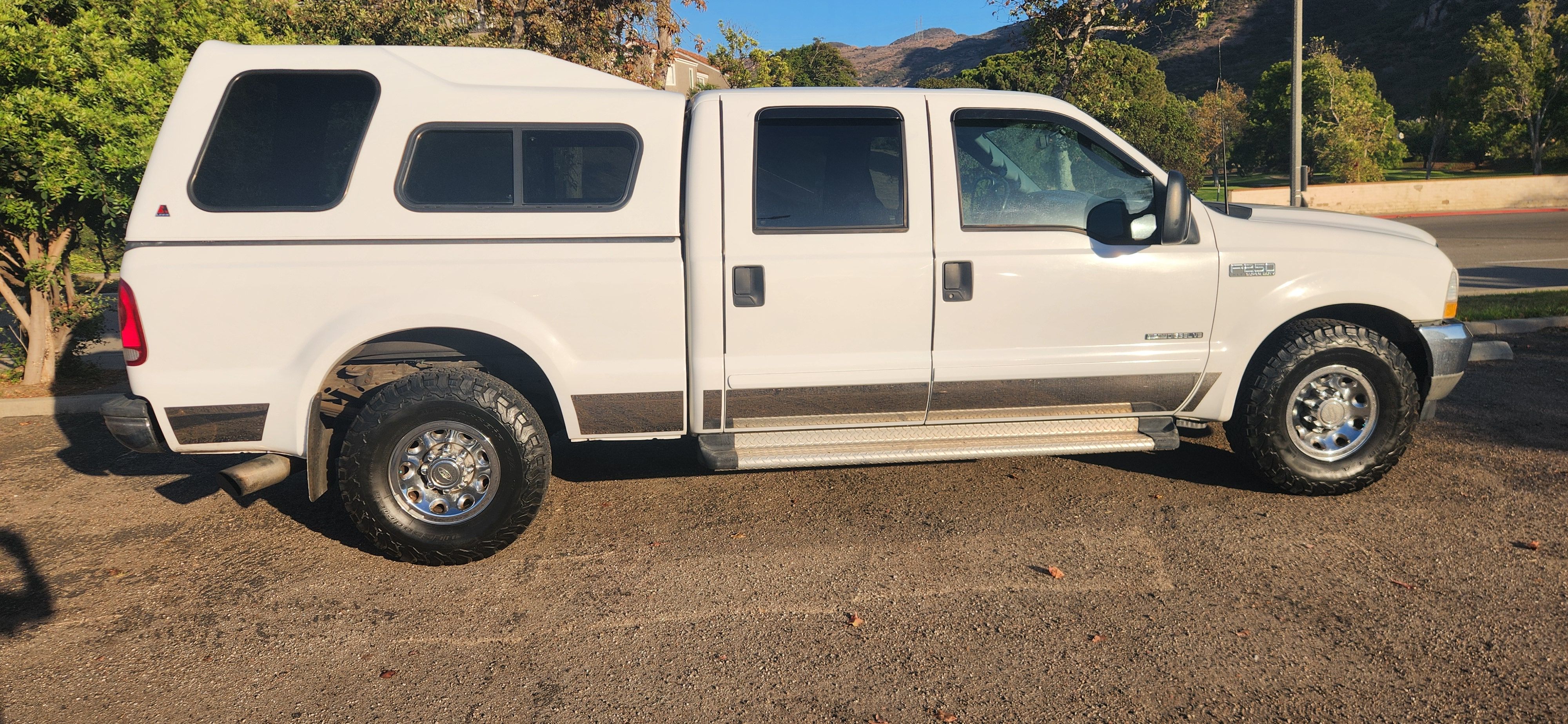Used 2003 Ford F250 XLT RWD image 1