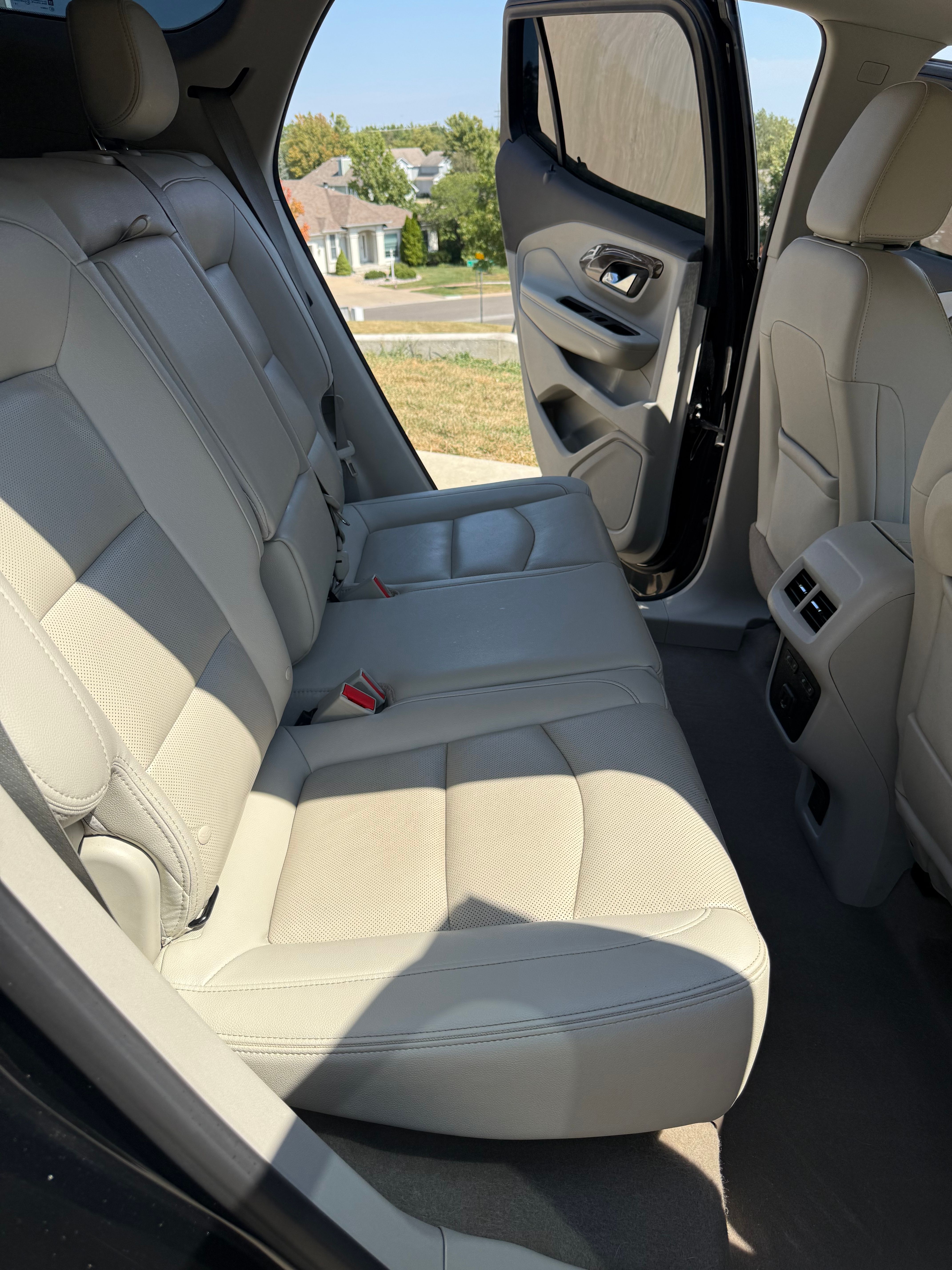 Used 2019 GMC Terrain Denali w/ Comfort Package FWD image 13