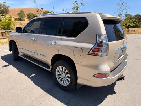 Used 2016 Lexus GX 460 w/ Premium Package AWD/4WD image 6