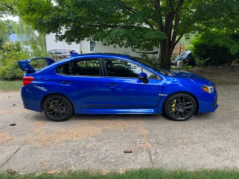 Used 2018 Subaru WRX STI Limited AWD/4WD image 9