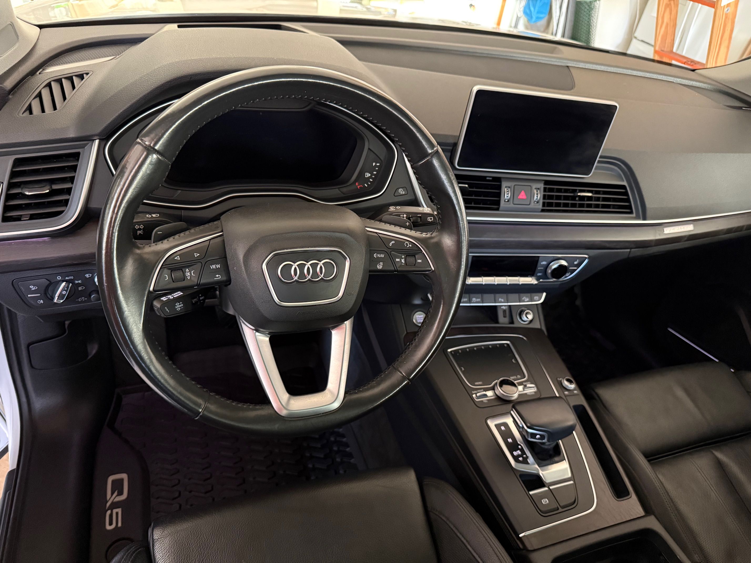 Used 2018 Audi Q5 Prestige w/ Prestige Package AWD/4WD image 17