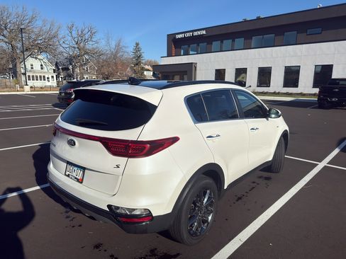 Used 2020 Kia Sportage S w/ S Premium Package image 4