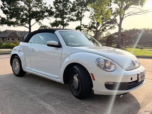 Used 2015 Volkswagen Beetle 1.8T FWD image 8