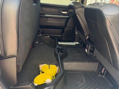 Used 2019 RAM 4500 Tradesman w/ Chrome Appearance Group AWD/4WD image 12