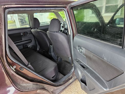 Used 2009 Scion xB image 12