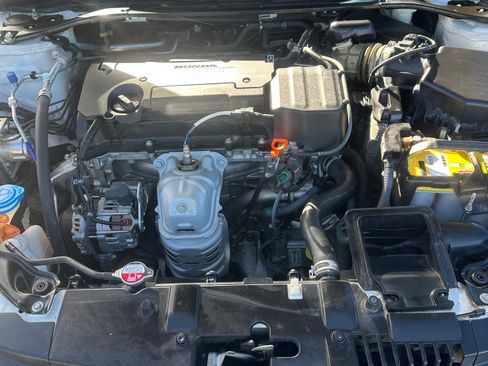 Used 2015 Honda Accord Sport image 12