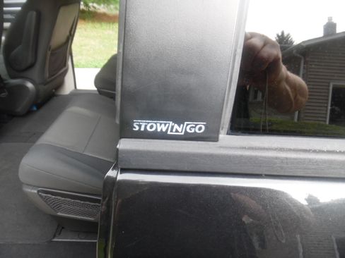 Used 2009 Dodge Grand Caravan SXT FWD image 14