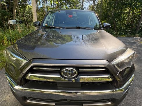 Used 2023 Toyota 4Runner Limited AWD/4WD image 4