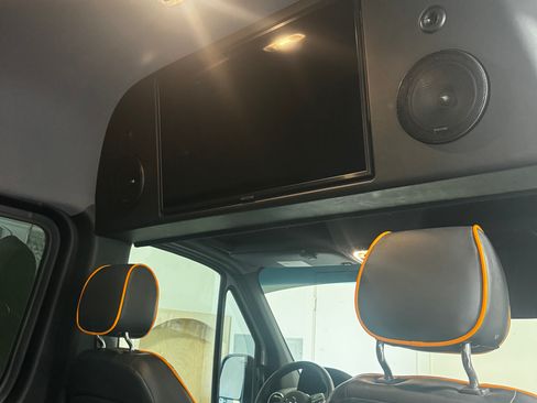 Used 2022 Mercedes-Benz Sprinter 2500 image 17