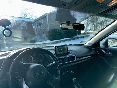 Used 2014 MAZDA MAZDA3 i Touring w/ Technology Package image 12