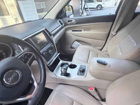 Used 2014 Jeep Grand Cherokee Limited AWD/4WD image 5
