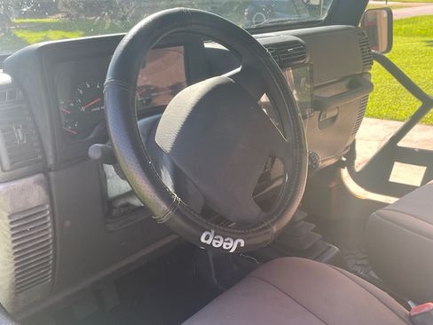 Used 2003 Jeep Wrangler SE image 6