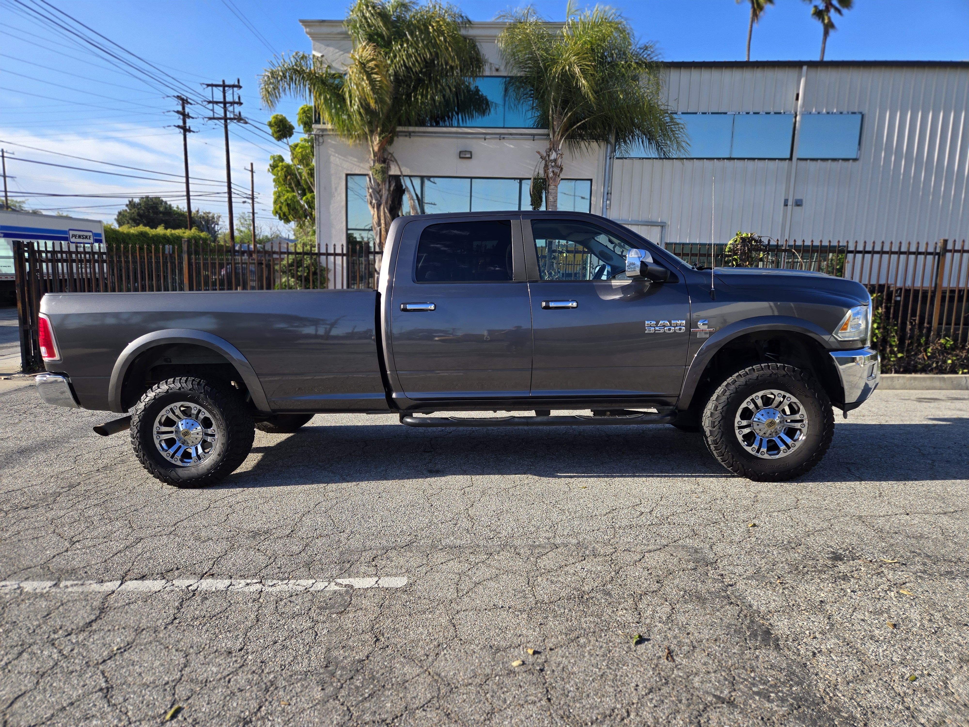 Used 2014 RAM 3500 Laramie AWD/4WD image 1