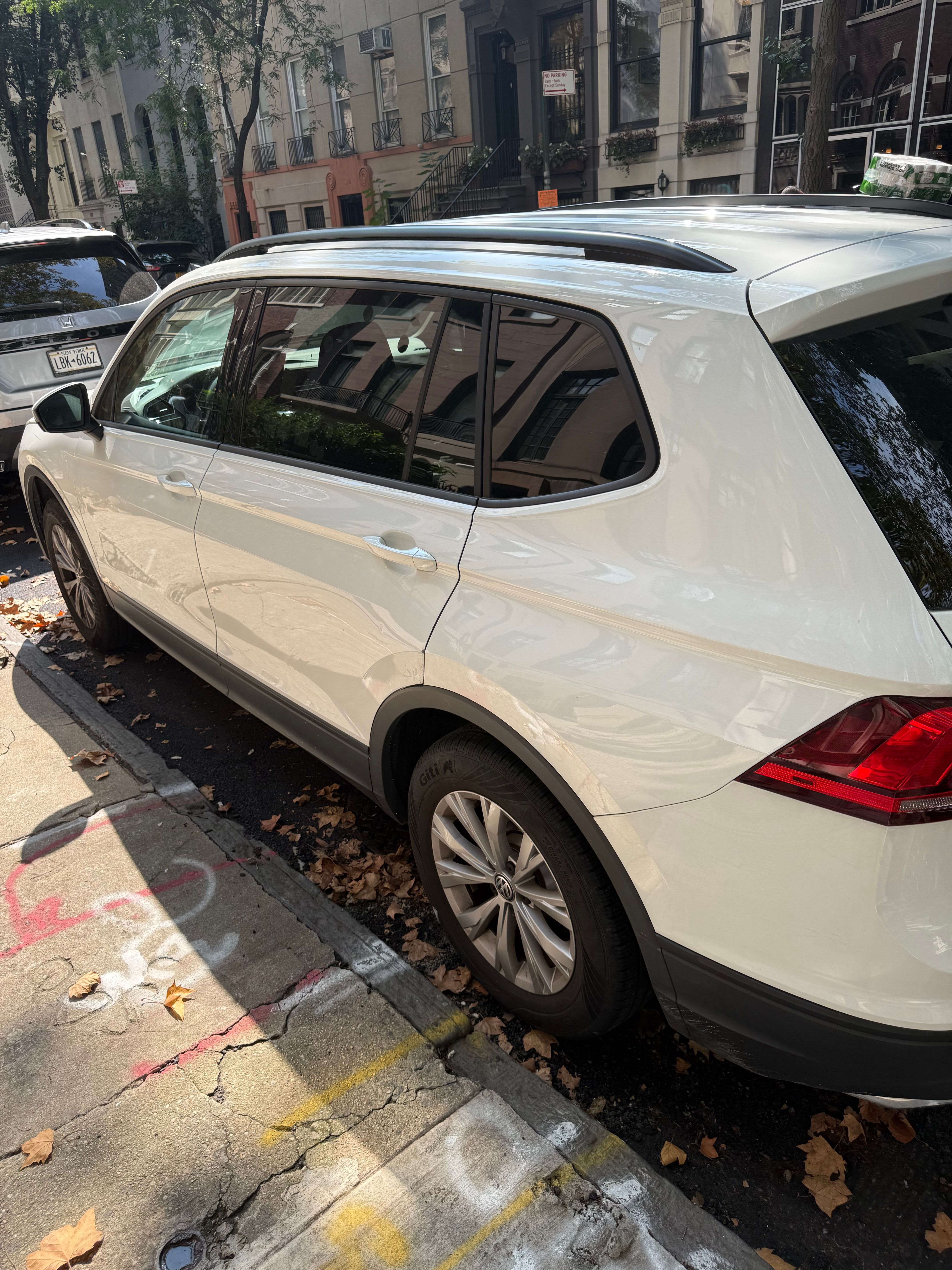Used 2019 Volkswagen Tiguan S w/ Driver Assistance Package AWD/4WD image 4
