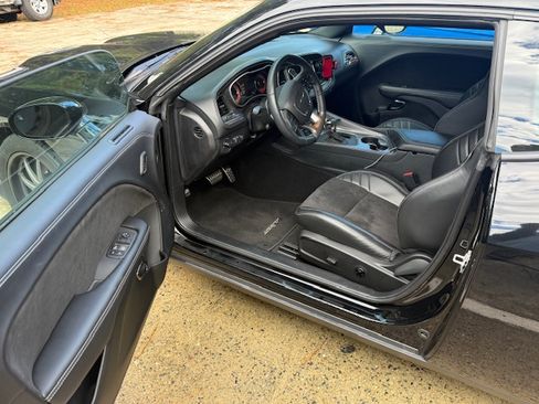 Used 2023 Dodge Challenger SRT Hellcat image 4