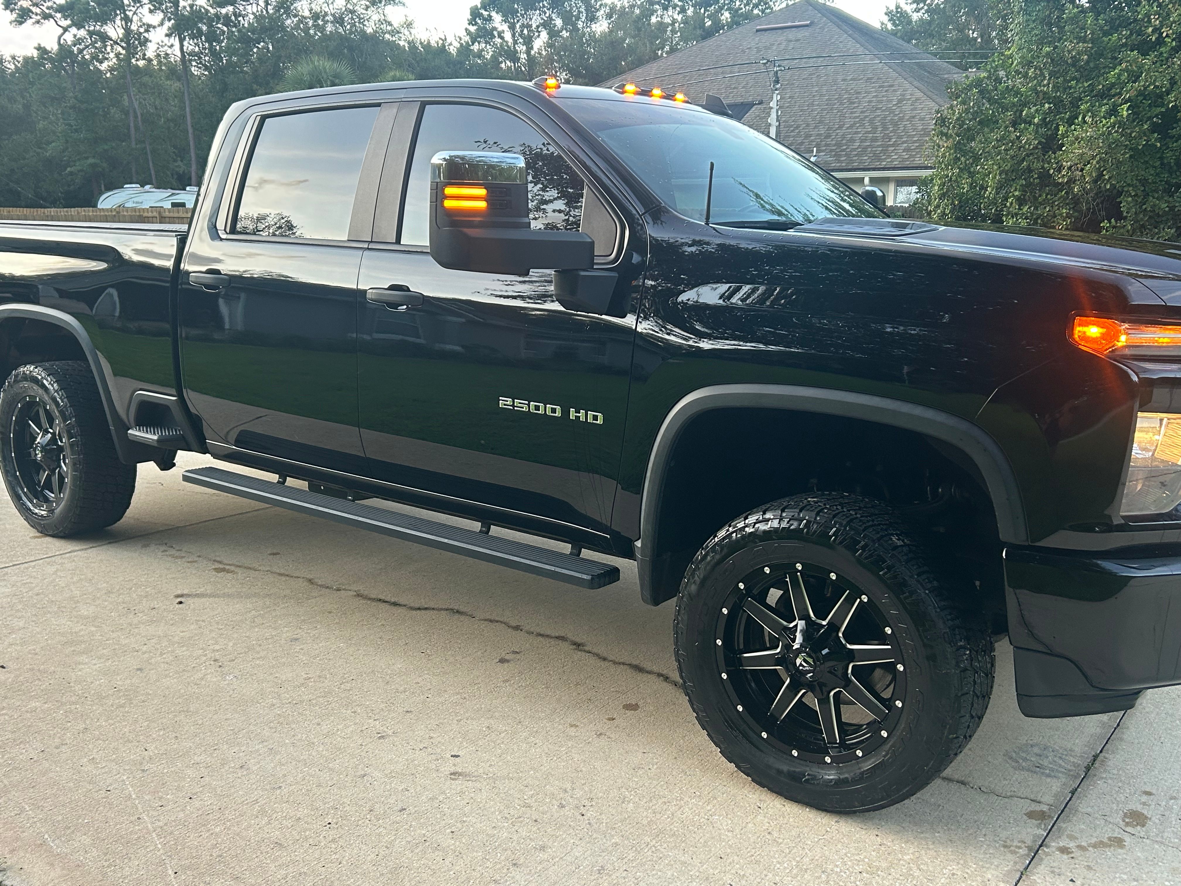 Used 2021 Chevrolet Silverado 2500 Custom w/ Custom Value Package AWD/4WD image 5