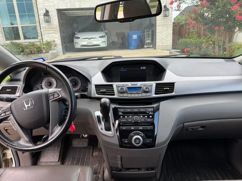 Used 2013 Honda Odyssey EX-L image 14
