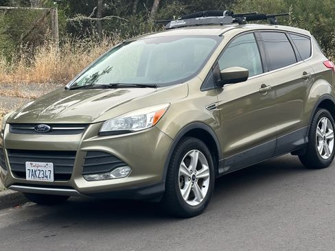 Used 2013 Ford Escape SE AWD/4WD image 1