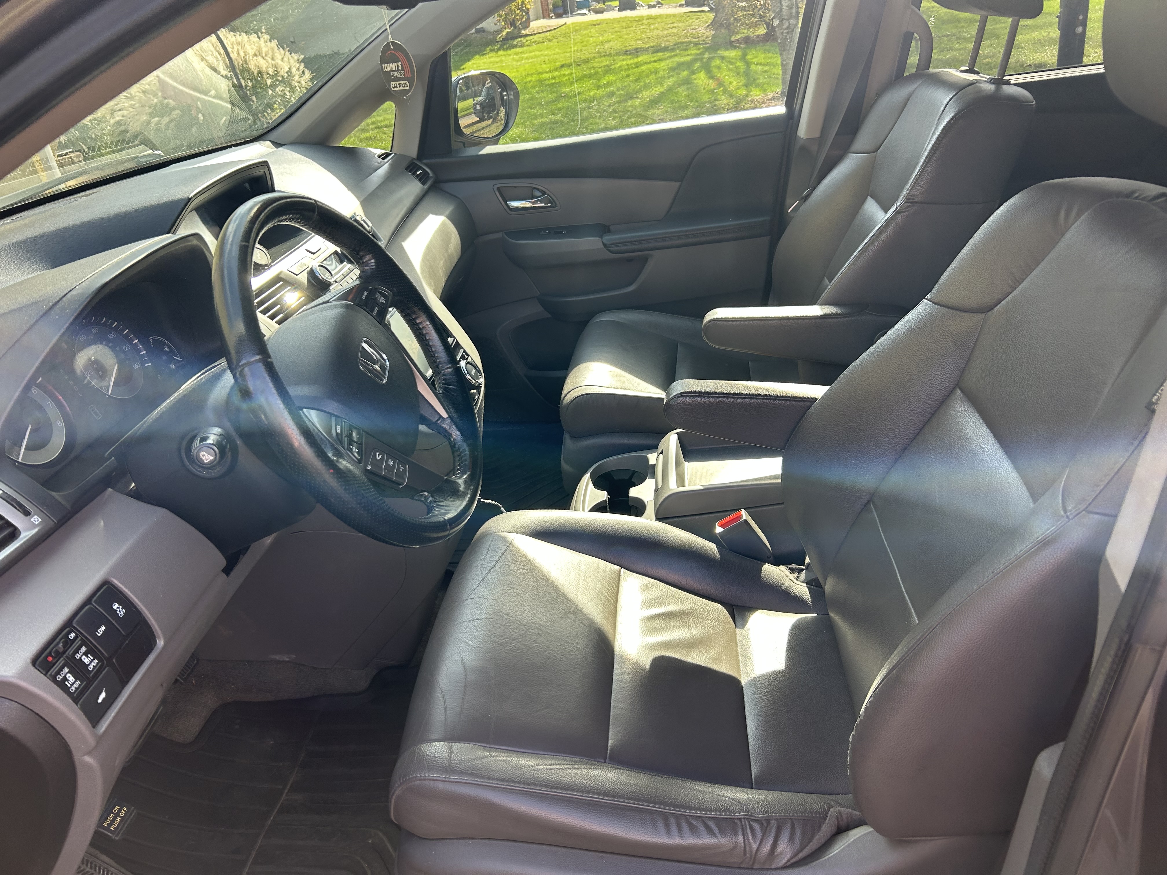 Used 2015 Honda Odyssey EX-L image 11