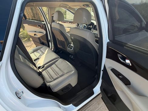 Used 2018 Kia Sorento EX image 6