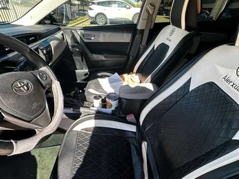 Used 2014 Toyota Corolla LE image 17