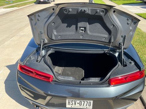 Used 2016 Chevrolet Camaro LT RWD image 27