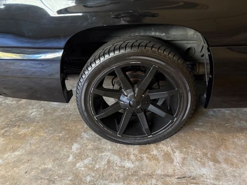 Used 2004 Chevrolet Silverado 1500 SS image 19