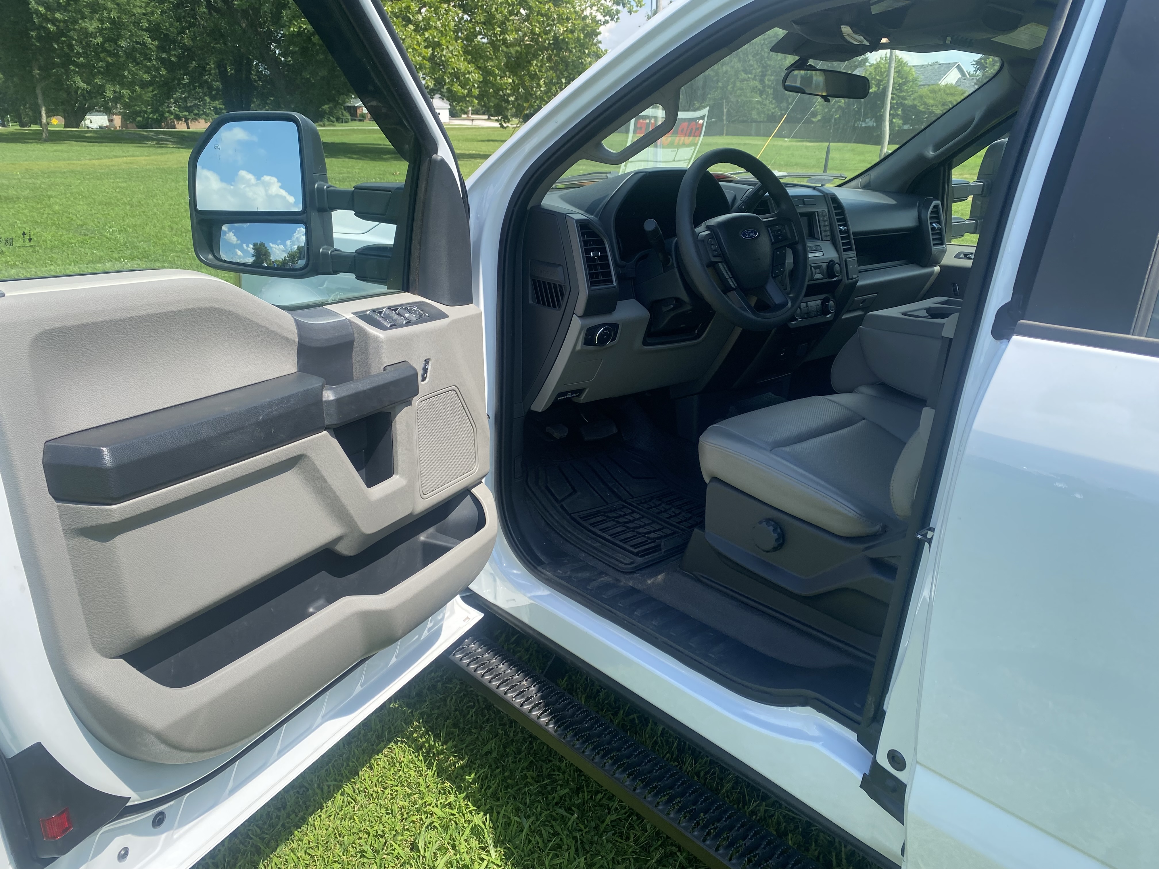 Used 2022 Ford F250 XL w/ Power Equipment Group RWD image 20