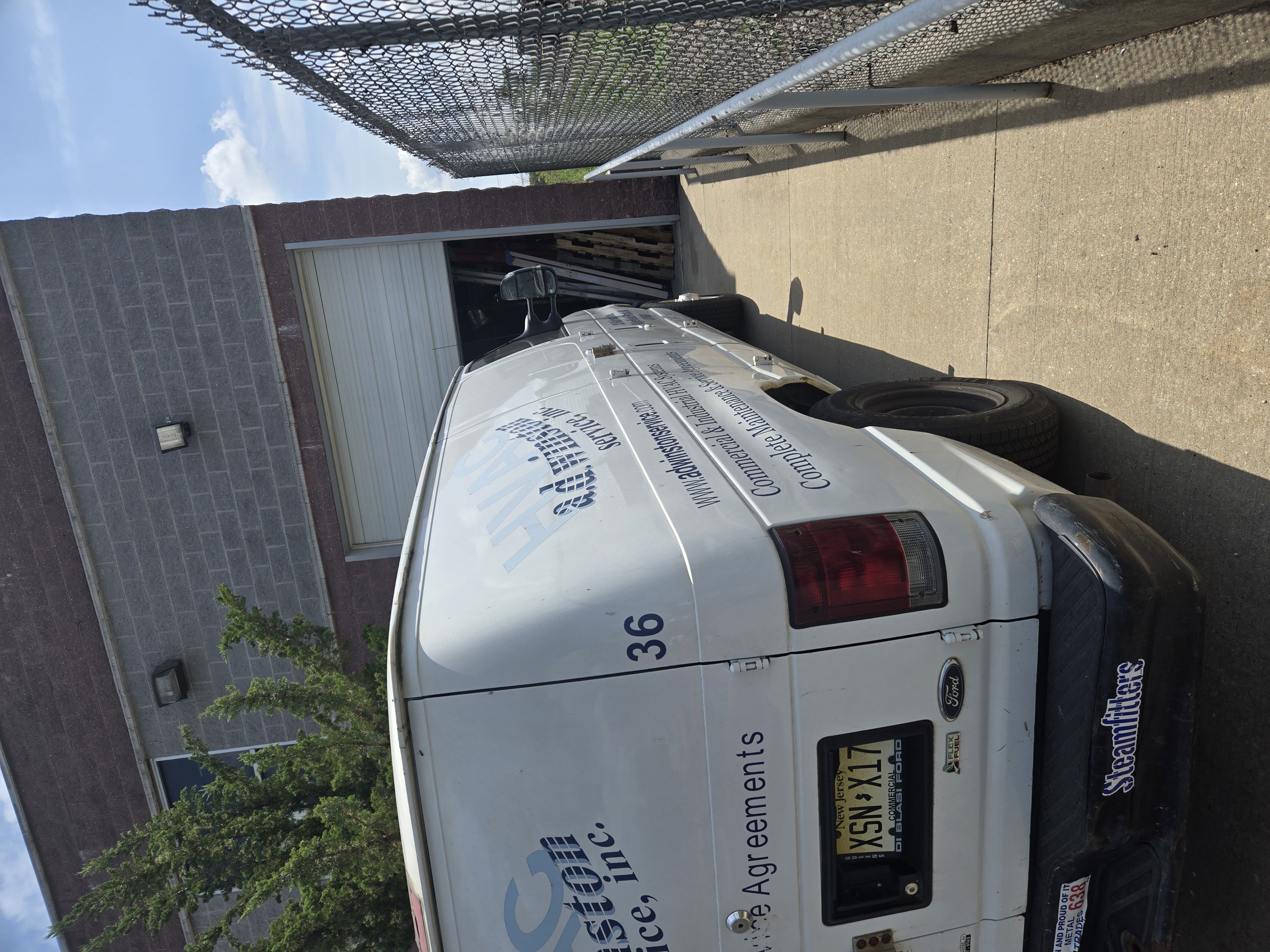 Used 2009 Ford E-150 and Econoline 150 RWD image 4