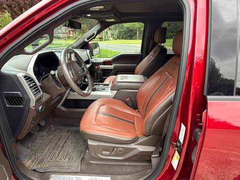 Used 2019 Ford F150 King Ranch w/ Equipment Group 601A Luxury AWD/4WD image 10