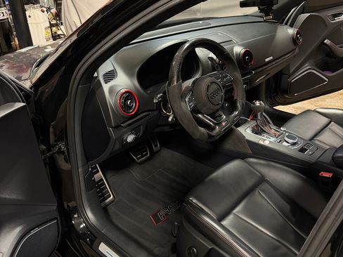 Used 2019 Audi RS 3 w/ Technology Package image 2