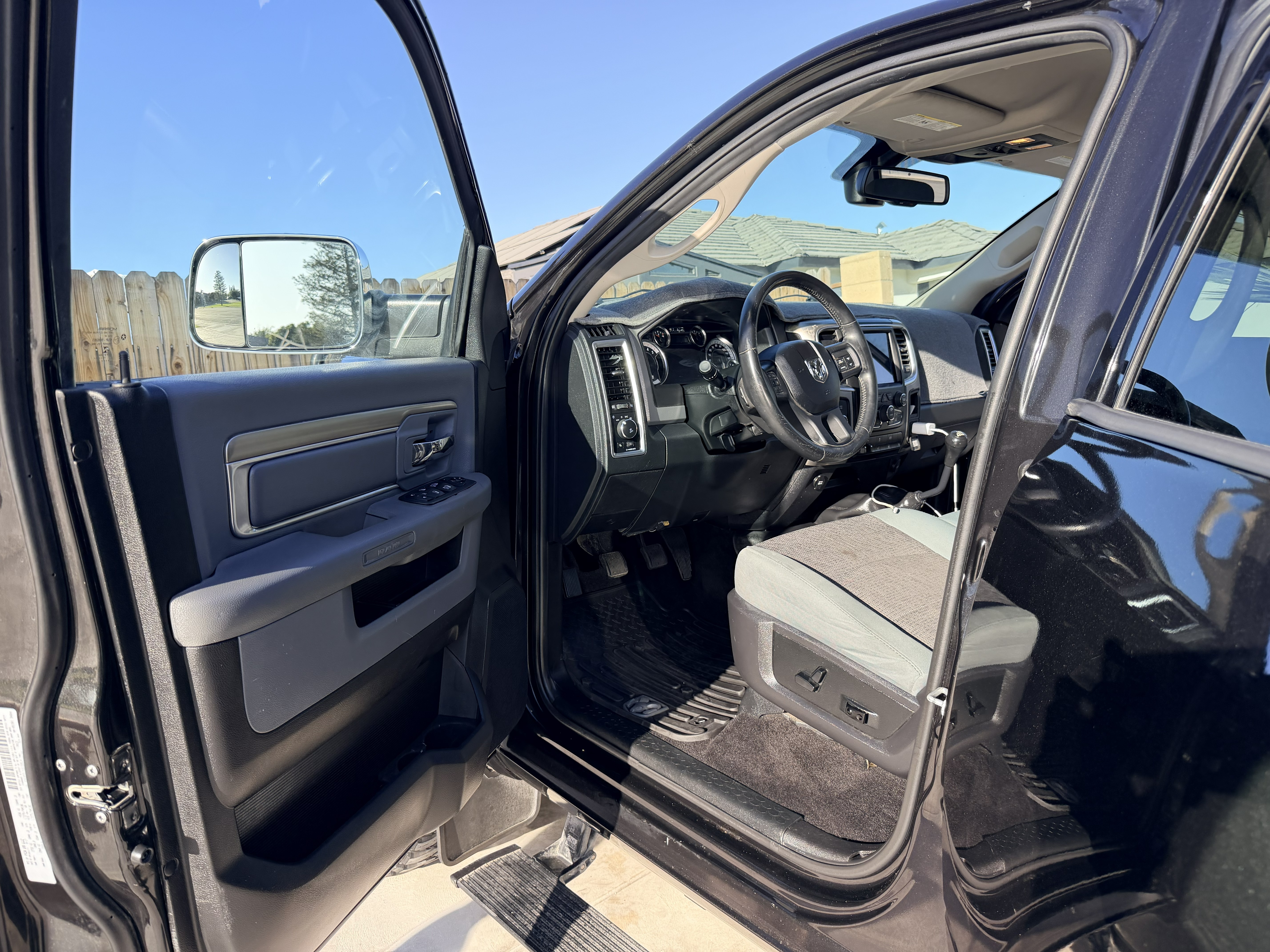 Used 2018 RAM 2500 Big Horn w/ Harvest Edition AWD/4WD image 11