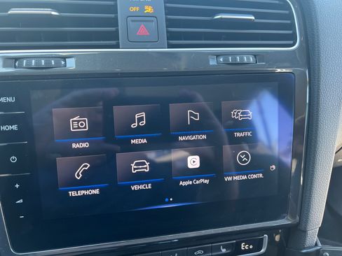 Used 2019 Volkswagen e-Golf SEL Premium image 15