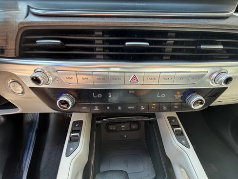 Used 2020 Kia Telluride SX w/ Towing Package FWD image 15