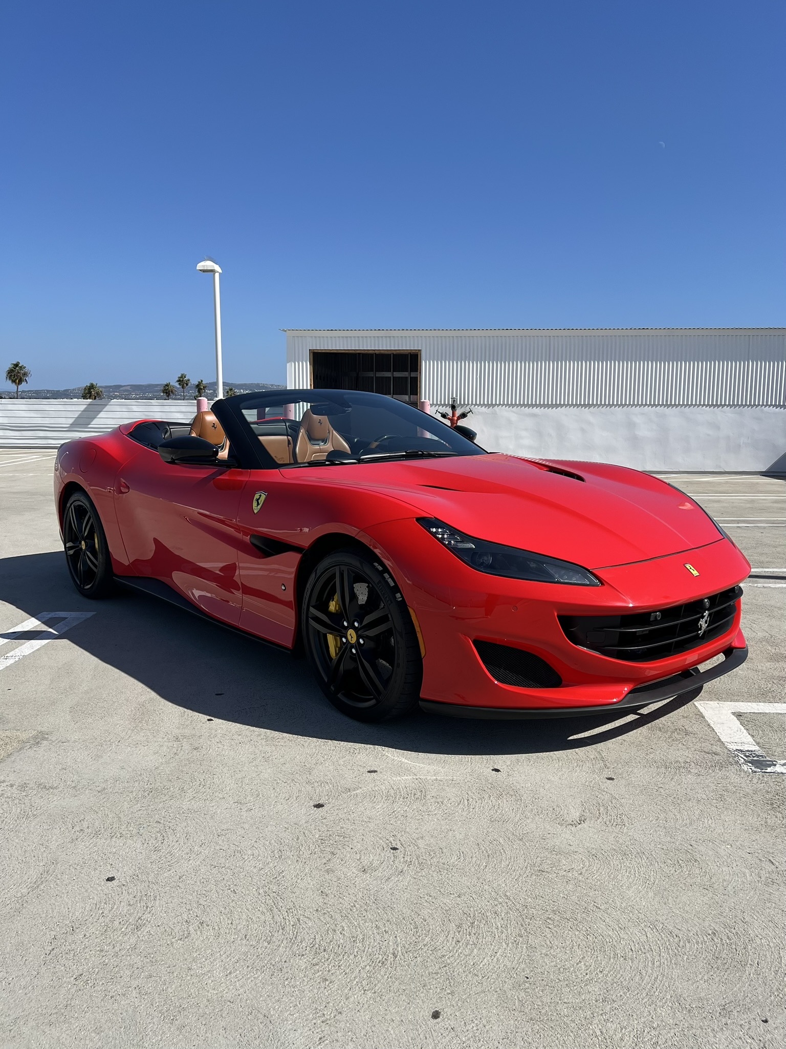 Used 2019 Ferrari Portofino RWD image 12