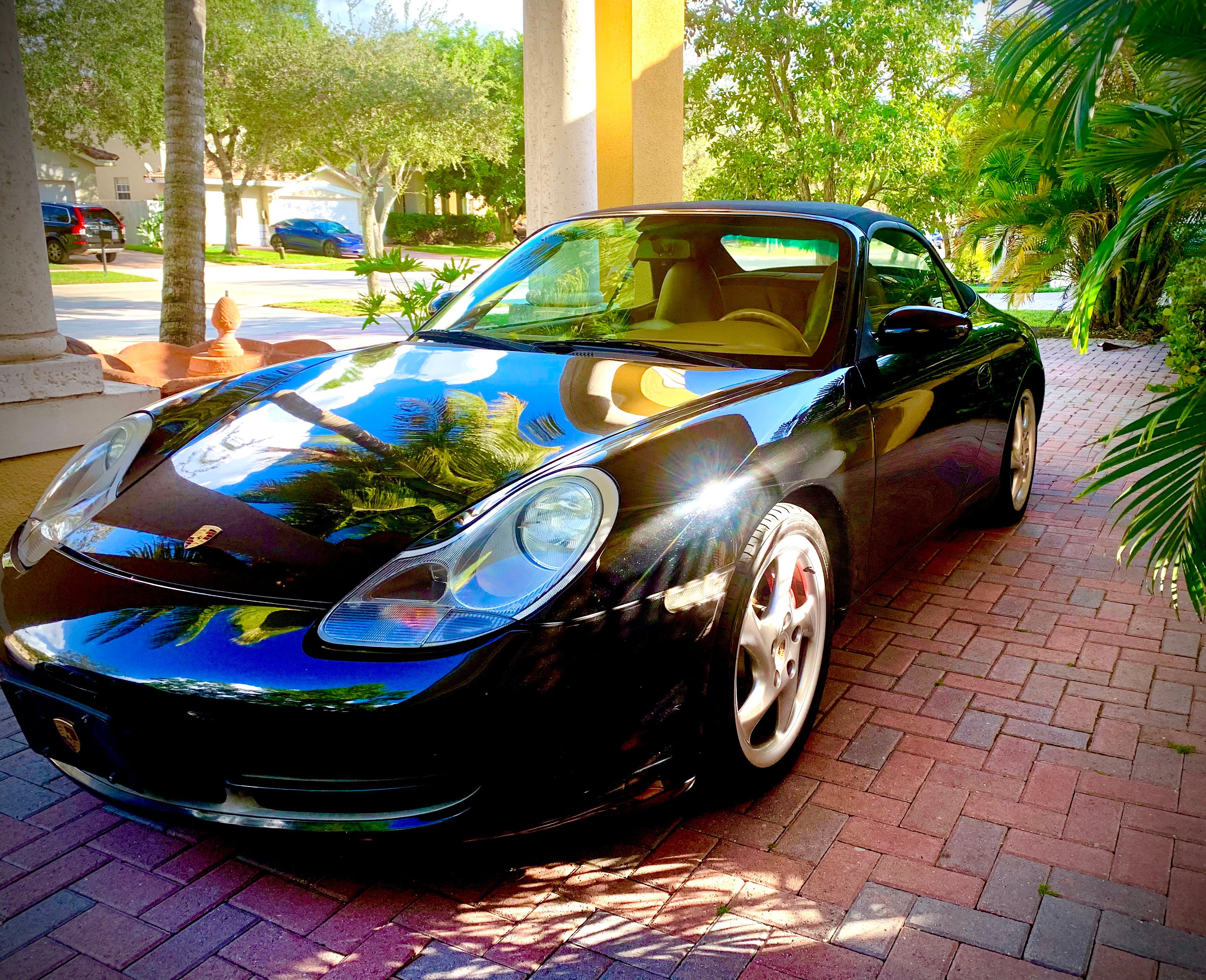 Used 2000 Porsche 911 Cabriolet image 11
