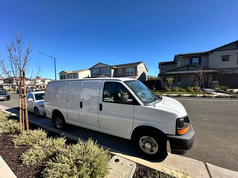 Used 2017 Chevrolet Express 2500 image 1