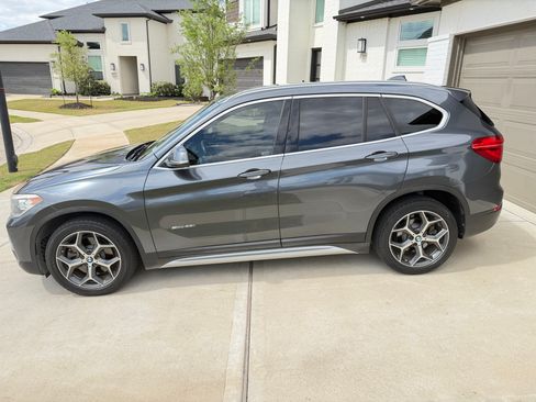 Used 2018 BMW X1 sDrive28i image 1