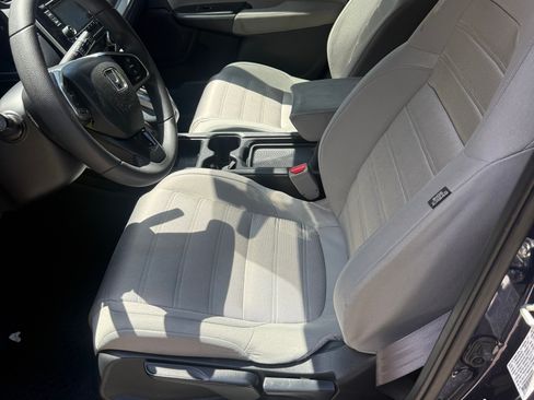 Used 2017 Honda CR-V LX image 9