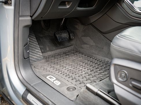 Used 2023 Audi Q8 Premium Plus w/ Premium Plus Package image 21