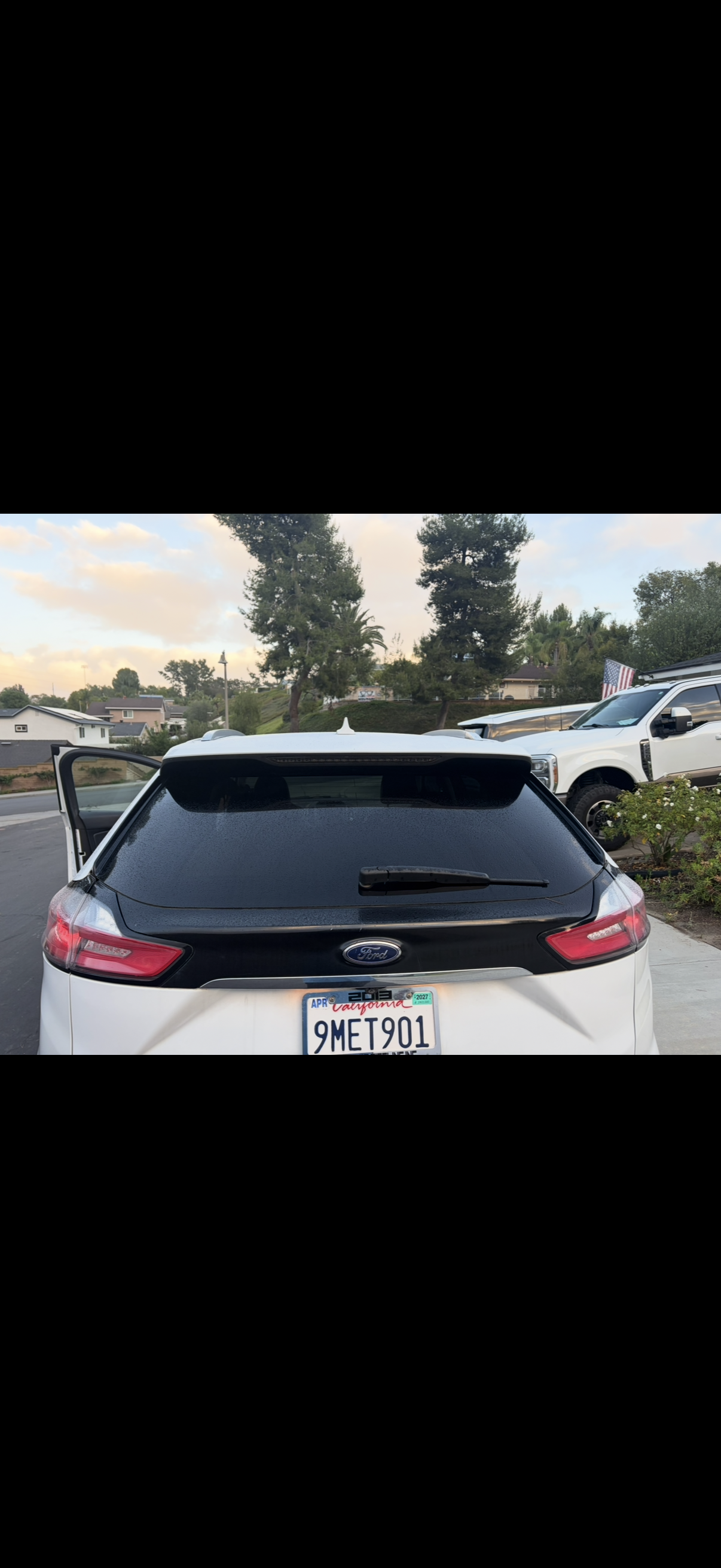 Used 2020 Ford Edge SEL FWD image 2