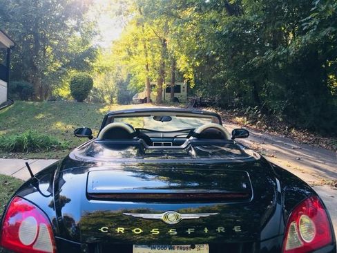 Used 2005 Chrysler Crossfire Limited image 4