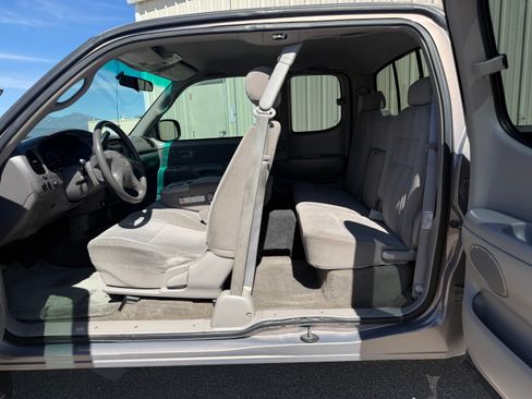 Used 2002 Toyota Tundra SR5 image 13