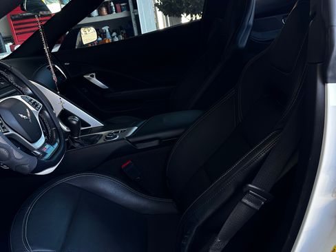 Used 2016 Chevrolet Corvette Stingray Coupe image 18