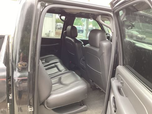 Used 2005 Chevrolet Silverado 2500 LT w/ Heavy-Duty Power Package image 9