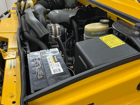 Used 2003 HUMMER H2 w/ Preferred Equipment Group image 15