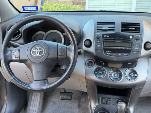 Used 2009 Toyota RAV4 Limited image 21