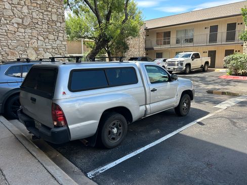 Used 2012 Toyota Tacoma 2WD Regular Cab image 4