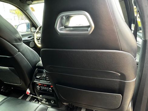 Used 2015 BMW X6 M image 21